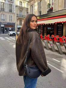 Veste de mode décontractée ample à col rabattu en fausse fourrure, chaude. Coupe oversize pour un look élégant, convient pour les trajets quotidiens et le streetwear en automne/hiver. Design vintage du col rabattu, polyvalent et facile à superposer pour un look confortable et . Idéal pour les sorties, les séances de shopping et plus encore. - Tabac - Voir 4
