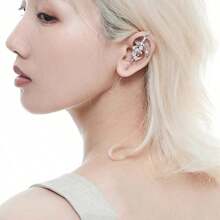 Creative Stars Moon Stud Earrings Geometric Fashion Personality Cold Wind Earrings Holiday Gift Women Earrings - 白色 - 查看 3