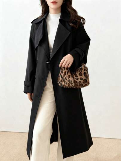 The New Fashion Handbag For The Autumn Of 2025 Features A Unique And Retro Plush Fabric With A Soft And Distinctive Texture. Designed As A Fashionable Single-Shoulder Underarm Bag, It Combines A Casual And Light Luxury Feel. With Multiple Carrying Methods, It Is Suitable For Various Occasions Such As Commuting And Gatherings, And Is An Essential Item For Enhancing One's Temperament.