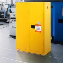 Gabinete para líquidos inflamables, 45 galones, gabinete de almacenamiento de líquidos inflamables de acero laminado en frío, 42,9 x 18,1 x 65,2 pulgadas, a prueba de explosiones con 2 estantes ajustables, 2 puertas manuales para uso industrial, amarillo - 45 galones - Ver 1