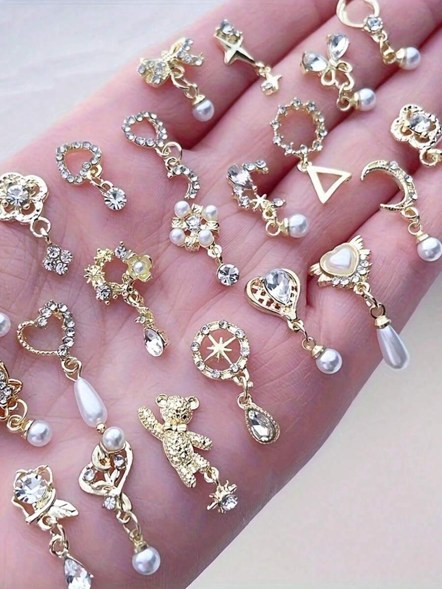 10pcs Nail Art Accessories, Gold, Pink And White Tassels, Cute Five-Pointed Star And Moon Chain Nail Decorations, Hearts, Teddy Bears, Bows, Can Be Used For Nail Decorations, Nail Art Designs, DIY Nail Accessories. Nails Nail Supplies