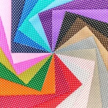 20 piezas de tela de algodón sólida, combinación de lunares multicolor, adecuada para manualidades de costura DIY y proyectos de costura, aplicable para regalos de Navidad, Pascua, Halloween, Año Nuevo Chino y otras festividades, costura de patchwork DIY, guirnaldas, tela para muñecas, decoraciones, artesanías y decoración del hogar, tela para envolver regalos | Varios diseños | Detalles decorativos con borlas, dos tamaños disponibles