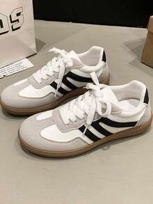 Zapatos casuales de estilo vintage, zapatillas blancas clásicas y versátiles para mujer, zapatos de ocio con contraste de color de patchwork, zapatos cómodos de suela blanda para uso diario, zapatos deportivos para estudiantes y callejeros, zapatos ligeros para caminar al aire libre