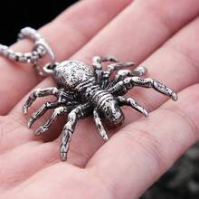 1pc Gothic Retro Spider Pendant Necklace, Punk Hip Hop Stainless Steel Men's Animal Necklace, Suitable For Daily Wear, Party, Jewelry Gift