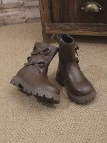 1双棕色女童柔软舒适PU皮靴，带蝴蝶结、侧拉链、圆头、保暖内衬，时尚经典中筒靴，适合3-15岁女孩，日常、度假、上学、秋冬季穿着。