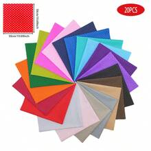 20 piezas de tela de algodón sólida, combinación de lunares multicolor, adecuada para manualidades de costura DIY y proyectos de costura, aplicable para regalos de Navidad, Pascua, Halloween, Año Nuevo Chino y otras festividades, costura de patchwork DIY, guirnaldas, tela para muñecas, decoraciones, artesanías y decoración del hogar, tela para envolver regalos | Varios diseños | Detalles decorativos con borlas, dos tamaños disponibles