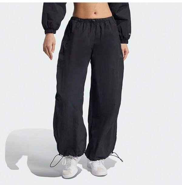 Adidas Damskie spodnie sportowe z szerokimi nogawkami, tkane, robocze, ze zwężanymi mankietami