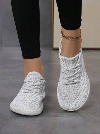 Damsneakers med snörning och bred vidd, stickad mesh, bekväma och andningsbara, mångsidiga, lämpliga för breda eller svullna fötter, vardagsskor