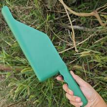 Outdoor Garden Large-Capacity Gardening Shovel - Durable Plastic, A Multi-Functional Tool For Leaf Collection And Roof Drainage, Garden Tool, Sturdy Design, Weather-Resistant Material, Landscape Beautification Professionals, Property Maintenance - Multicolor - View 3