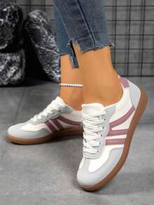 2025新款复古圆头条纹系带休闲运动鞋，撞色设计，女款