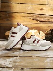 2025新款厚底休闲运动鞋，女士平底防滑防水轻便硫化鞋，秋冬季