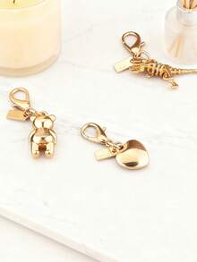 New Bag Charm Exquisite High-End Bear Dinosaur Heart-Shaped Keychains For Women Y2k Bag Pendant Car Key Chains Jewelry Gift Decoration Accessories Car Accessories For Woman Gifts For Women Gifts For Men