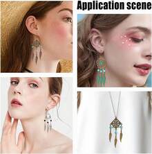 1 caja de 120 piezas de colgante de pluma de estilo bohemio con forma de hoja boho atrapasueños pluma colgante de aleación de colores para la fabricación de joyas amuletos pulseras - 1 - Ver 6