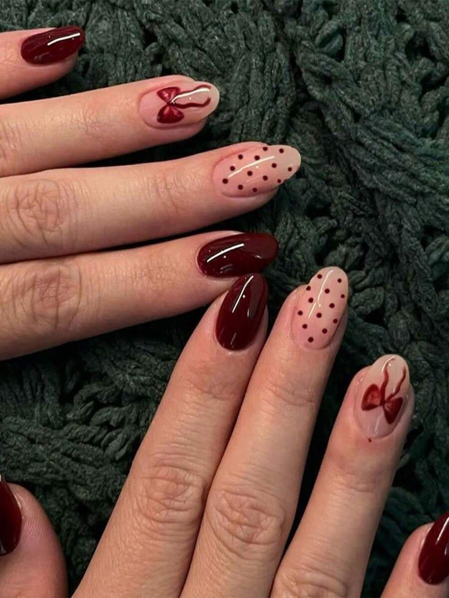 24 piezas Uñas postizas blancas con diseño de lazo corto y ovalado, de ajuste perfecto. Incluye: 1 pieza de pegamento de gelatina y 1 pieza de lima de uñas. Uñas de punta francesa para uso diario y de fiesta, ideal para el Día de San Valentín.