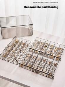 复古风格首饰收纳盒，三抽屉设计，72格大容量塑料桌面整理盒，可收纳戒指、耳环、项链等，是送给女友、母亲和爱人的理想礼物。