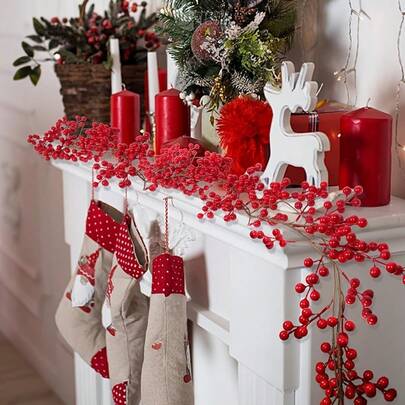 Red Berry Party Festival Vine, Paired With Vibrant Berries - Durable Plastic Indoor And Outdoor Party Winter Door Decoration, Can Be Reused Annually With A Large 72 Inch Simulated Red Berry Vine, Suitable For Parties, Courtyard Gardens, Patio Porches, Shops, Outdoor Decorations Inside And Outside The Home, Winter Door Decoration,