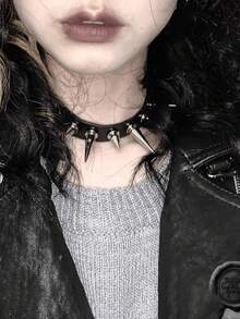 Colares de Rebite Góticos para Mulheres, Colar de Halloween para Meninas "E" Sombrias, Colar Gargantilha Fashion Punk de Couro PU com Vários Picos Colar Gargantilha Anel de Pescoço Joias Masculinas