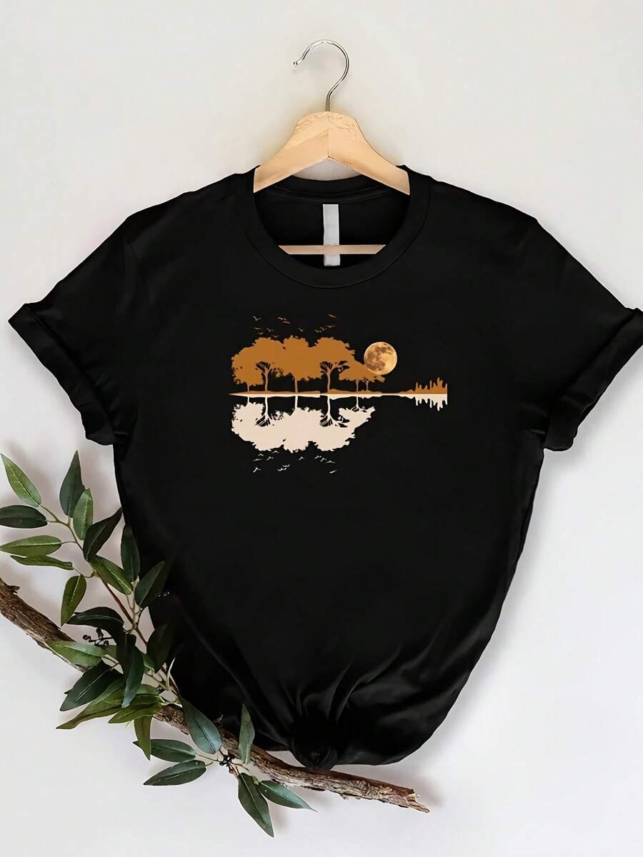 Beautiful View T-Shirt, Aesthetic Shirt, Moon And Trees And Reflection Design, Cool Moon Shirt, Cool Night View Shirt With Trees And Moon,This Fun Printed Casual T-Shirt Is The Perfect Gift For Valentine's Day/Christmas - 款式1 - 查看 1