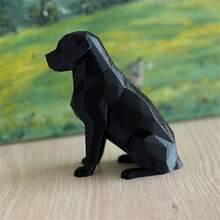 这款拉布拉多幼犬雕像非常适合爱狗人士。它采用可爱的坐姿，耳朵耷拉着，尾巴短短的。这款雕像适合摆放在办公桌、玄关桌上，也可以作为乔迁礼物、草坪装饰、阳台花盆摆件和户外圣诞装饰。此外，它也是圣诞节、万圣节、新年和儿童节的绝佳礼物。 - 黑色 - 查看 4