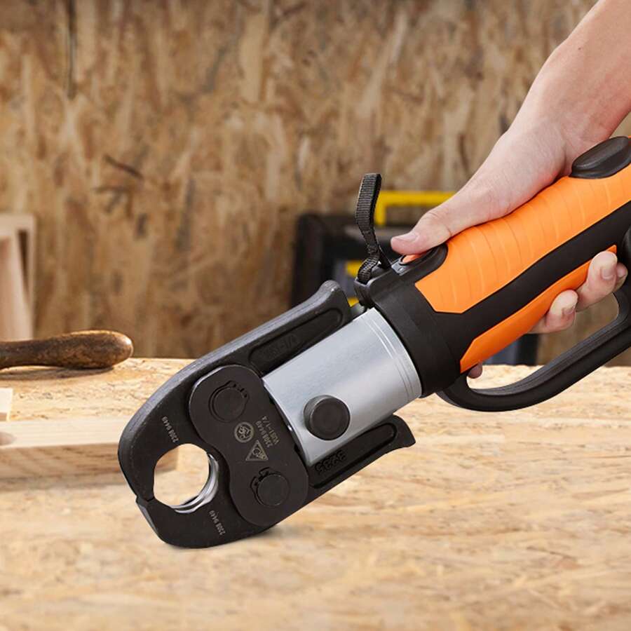 Herramienta de prensado  Pro, herramienta eléctrica de 18 V para tubos de cobre de 1/2" a 2", kit con 6 mordazas profesionales, 2 baterías de 4 Ah, cargador rápido y estuche de transporte. - 1/2" a 2" - Ver 1