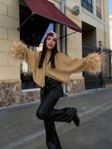 节日红色毛绒袖口休闲开衫，配金属纽扣，适合圣诞节、新年、情人节等场合。 - 卡其色 - 查看 4