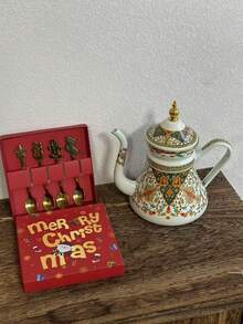 1set European-Style Teapot, Kettle, Drinkware, And Water Jug ​​Set, Along With A Christmas-Inspired Set Of Four Tea And Coffee Spoons, Makes A Great Gift. Suitable For Use On Gas, Gas, And Stovetop Stoves, This Kettle Is A Versatile Year-Round Choice For Family Gatherings And Holidays. It Also Makes A Great Gift For Friends And Family. - Kashgar - View 3