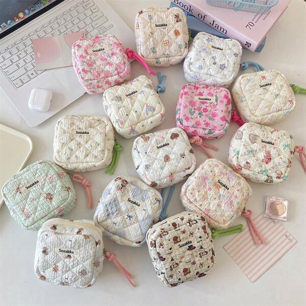 1pc Cartoon Girl Sanitary Pad Storage Bag, Large Capacity Feminine Hygiene Pad Organizer Pouch, Portable