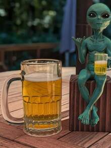 1个外星人喝啤酒雕像 - 趣味十足的太空装饰，绿色外星人手拿啤酒杯，非常适合摆放在桌面或架子上，是科幻迷的理想礼物，也是科幻主题房间装饰的绝佳选择 | 顽皮的外星人设计 | 精致的工艺，外星人装饰 - 彩色 - 查看 6