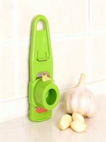 1PC Minimalist Portable Garlic Press – Efficient Multi-Functional Garlic Mincer | Lightweight Hanging Plastic Kitchen Tool | Essential For Home Cooking, Outdoor Camping & Restaurant Prep | Great Gift For Home Cooks, Campers & Chefs (40g, 1-Piece Limit) - Green - View 4