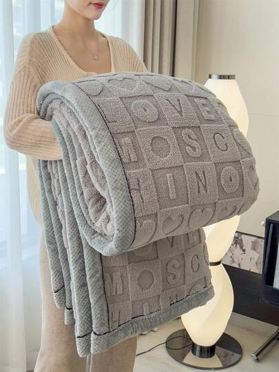 1件加厚边波西米亚风灰色心形字母格子图案毯，提花仿羊羔毛柔软保暖多用途毯，适用于客厅、卧室、宿舍、家具装饰、沙发、午睡，情人节礼物