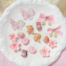 16 piezas de decoraciones DIY de mariposa rosa, número 5, lazo, flor, pétalo, corazón, oso marrón de ABS, adecuadas para sandalias, pantuflas, bolsas de playa de mujeres, clips de zapatos multifuncionales, excelentes para regalos de fiestas de cumpleaños y vacaciones