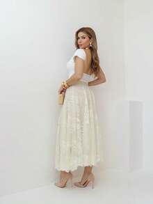 Lace Skirt With Butterfly Details. - 杏色 - 查看 2
