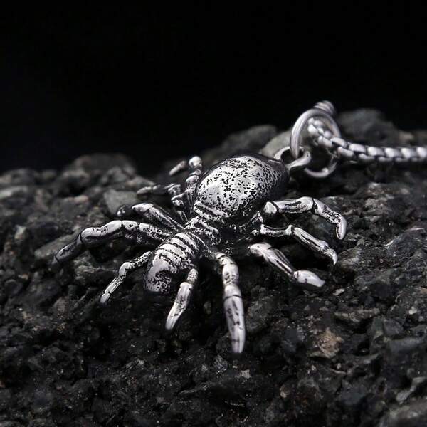1pc Gothic Retro Spider Pendant Necklace, Punk Hip Hop Stainless Steel Men's Animal Necklace, Suitable For Daily Wear, Party, Jewelry Gift