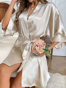 女士纯色优雅系带睡袍，适合春/秋/冬三季穿着，性感短款缎面丝绸柔软睡衣，适合新娘、伴娘、居家穿着、婚礼季短款礼服，字母印花浴袍，休闲服和睡衣。 - 彩色 - 查看 4