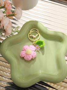 1pc Handmade Delicate Cream Puff, Green Leaf Keychain, Key Chain, Key Ring, Unisex Gift, Christmas Decoration, Christmas Gift, Gift For Friends, Gift For Mom, Teacher Gift, Men's Car Accessories, Bag Pendant