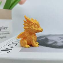 Estatua de figurita de dragón bebé impresa en 3D, de material plástico, con diseño fantástico y realista - No se necesita electricidad, apta para decoración del hogar, oficina y jardín - Decoración multiusos para habitación, decoración con tema de animales, fondo, escritorio, estantería
