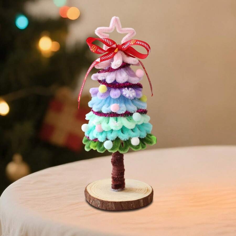 Mini árbol de Navidad de tela, bola de peluche pequeña y lazo de cinta roja. Ideal para decorar el escritorio, fiestas en casa o cualquier ocasión navideña. - Plantones de pompones multicolores - Ver 1