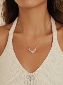 1 Stück minimalistischer, zarter, goldfarbener Blumen-förmiger Kristall-Cluster Halskette für Frauen, für den täglichen Gebrauch, Hochzeit & Party geeignet