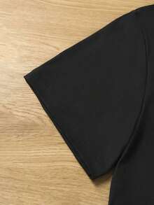 Camiseta de Hombre Estampada con Calavera Pirata y Huesos Cruzados,Diseño Casual y Original,220g ,Ideal para un Look Moderno y Atrevido - Negro - Ver 4