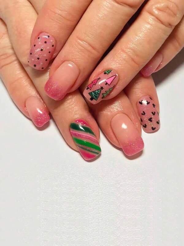 24 Peças Unhas Acrílicas Postiças com Gradiente Rosa em Formato de Árvore de Natal, Ponta Francesa Curta Quadrada com Glitter Preto em Formato de Coração, Unhas Falsas Fofas