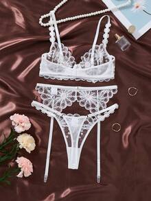 EverydayBra 三件套白色女士刺绣花卉性感内衣套装，半透明腰带，俏皮可爱超短款上衣和内裤，舒适居家风文胸和内裤 - 白色 - 查看 2