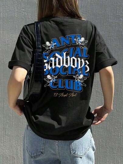 ¡Nueva camiseta 2025! Camiseta estampada de manga corta, cómoda y versátil. Puede usarse sola o como prenda interior. Con diseño de cuello redondo holgado, perfecta para la oficina, la escuela, salidas de fin de semana o viajes. Fácil de combinar en el día a día, ofrece una sensación fresca y ligera. Diseño unisex, ideal también para llevar en pareja.