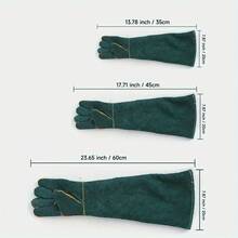 1 双耐用型狗狗训练和洗澡手套，合成纤维材质，防咬保护设计，适合宠物主人，皮革防护手套，可用于宠物处理、训练、焊接等，无需电池