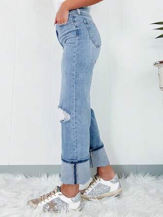 Women Solid Minimal Distressed Casual Denim Jeans