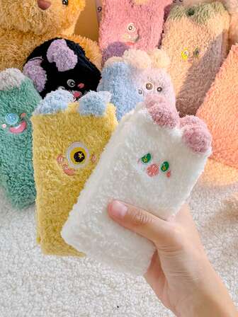 2双可爱舒适珊瑚绒中筒袜，女士适用，款式随机，秋冬