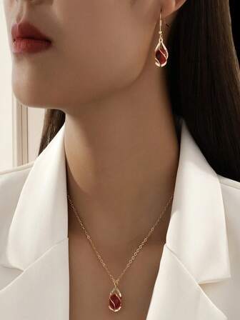 1 Set de Aretes y Collar de Bola de Vidrio Rojo Vino Elegante y Dulce (Para Mujeres)