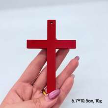 The European And American Retro Dark Style Wooden Cross Necklace Features A Classic Cross Shape With A Cool Feel, And The Long Design Is Perfect As A Sweater Chain. Light Luxury Texture Is Not A Choice For Matching, It Looks Good On Daily Hoodies And Holiday Outerwear, Making It A Versatile Item That Spicy Girls Must Bring When Going Out, Easily Filling The Dark And  Atmosphere. - 紅色 - 查看 3