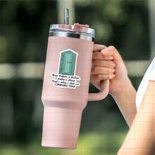 Adesivo "Il capo guadagna un dollaro, io guadagno un centesimo" - Adesivo in vinile divertente e audace per laptop, quaderni, borracce, scrivanie, spazi per ufficio e aree personali | Ottimo per gli amanti dell'umorismo, i dipendenti, gli studenti e gli imprenditori | Perfetto come regalo scherzoso per amici, familiari e colleghi | Adesivo esilarante per l'umorismo sul lavoro, il divertimento aziendale e l'arredamento relazionale