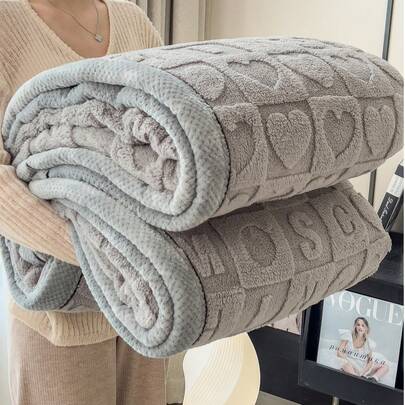 1件加厚边波西米亚风灰色心形字母格子图案毯，提花仿羊羔毛柔软保暖多用途毯，适用于客厅、卧室、宿舍、家具装饰、沙发、午睡，情人节礼物