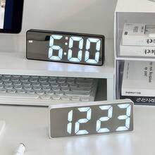 现代LED数字闹钟，带温度显示 - 亮度可调，12/24小时制，USB供电，适合卧室装饰 - 彩色 - 查看 2